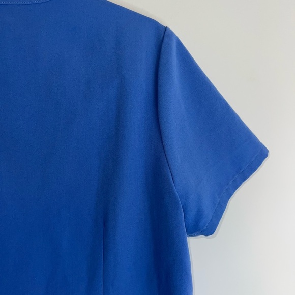 Figs Womens blue Scrub Top medium - Picture 7 of 9